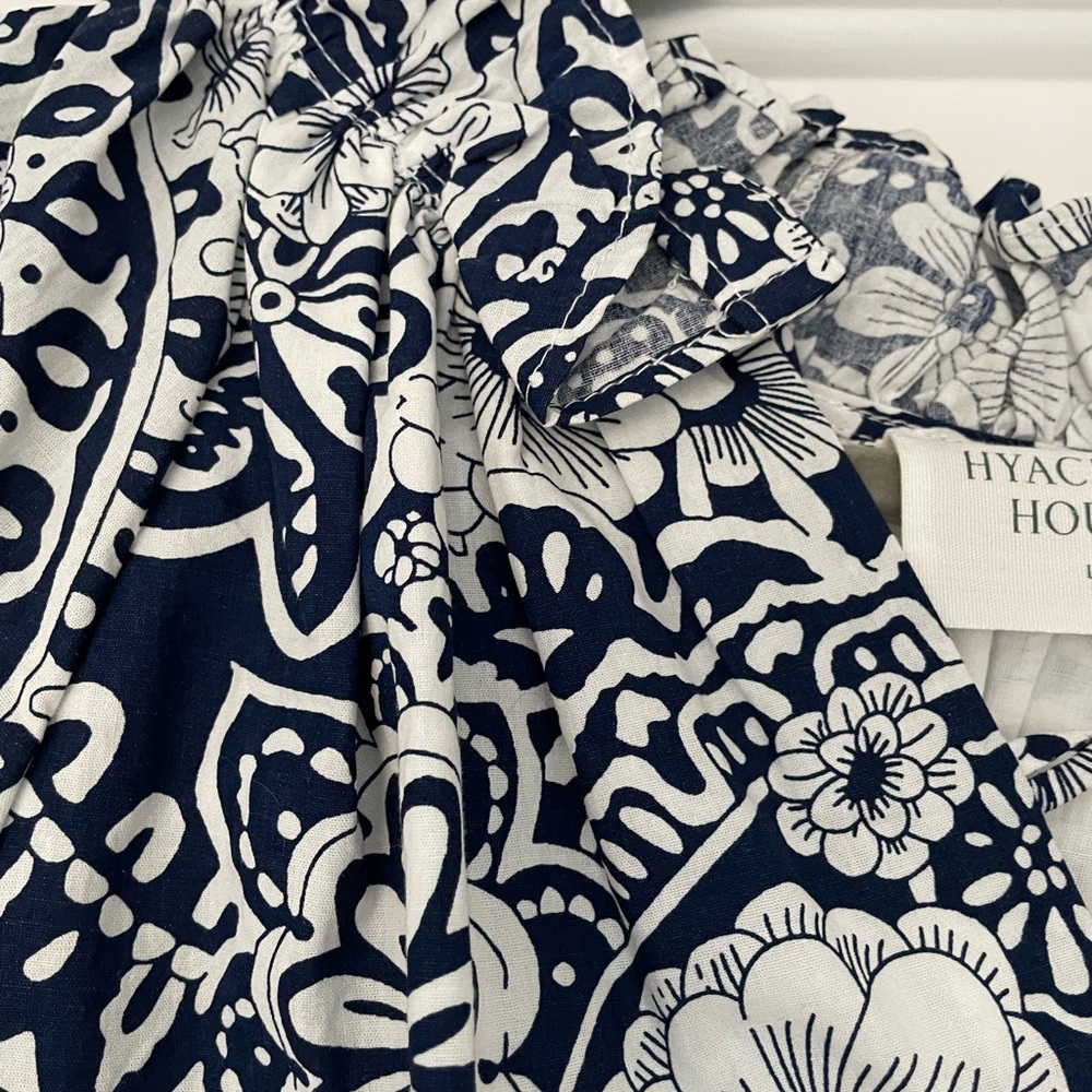 Blue and White Floral Women's Top - Picture 4 of 7